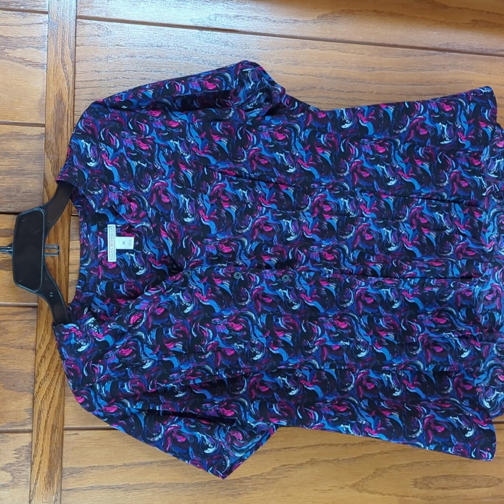 Dana Buchman XL button down short sleeve blouse